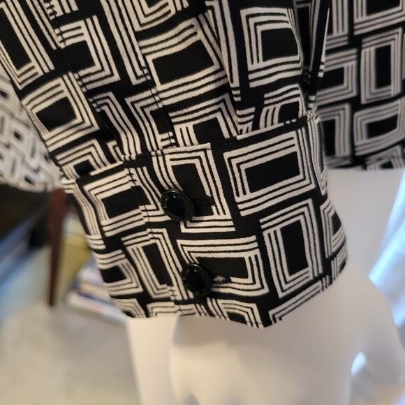 KARL LAGERFELD PARIS Women's Monogram Printed Utility Button Down Shirt Large - Picture 9 of 12